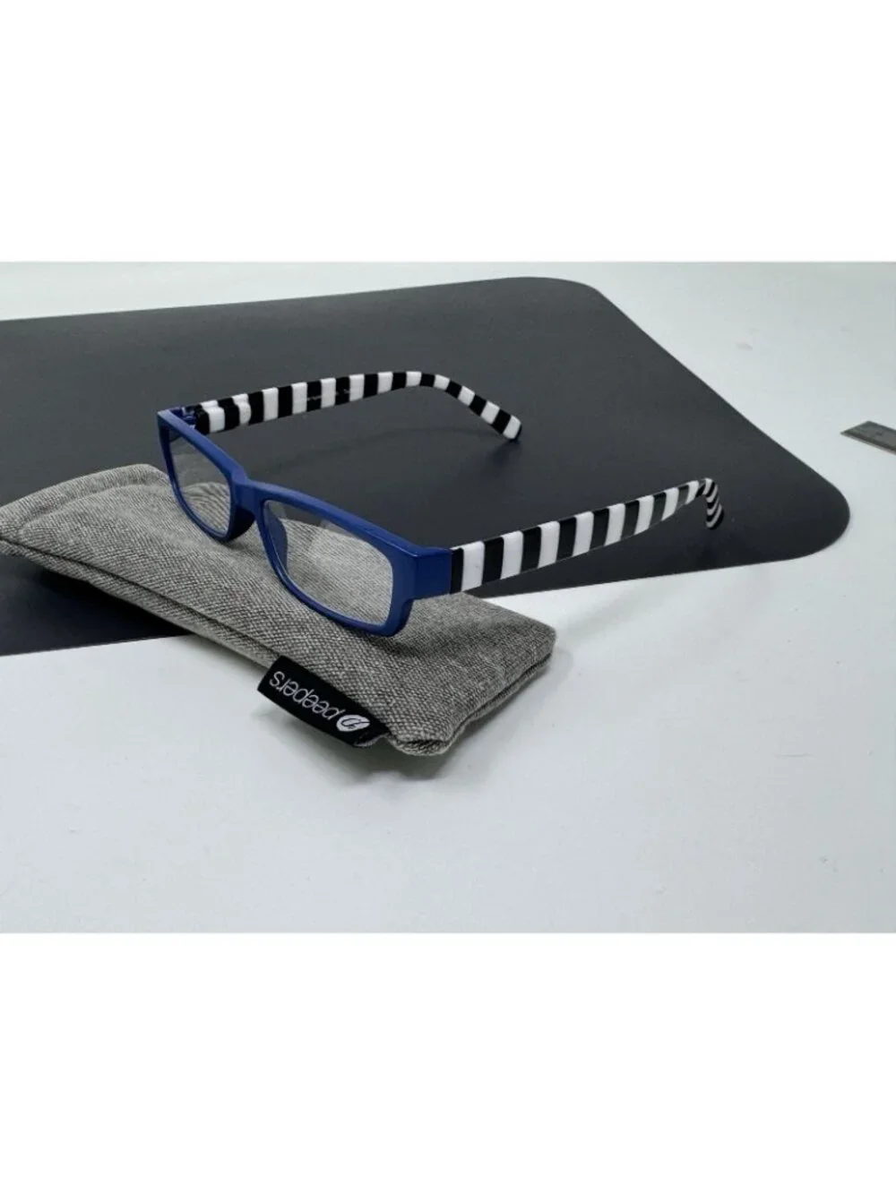 Peepers 272 + 1.25 Reading Glasses Blue W Black & White Temples